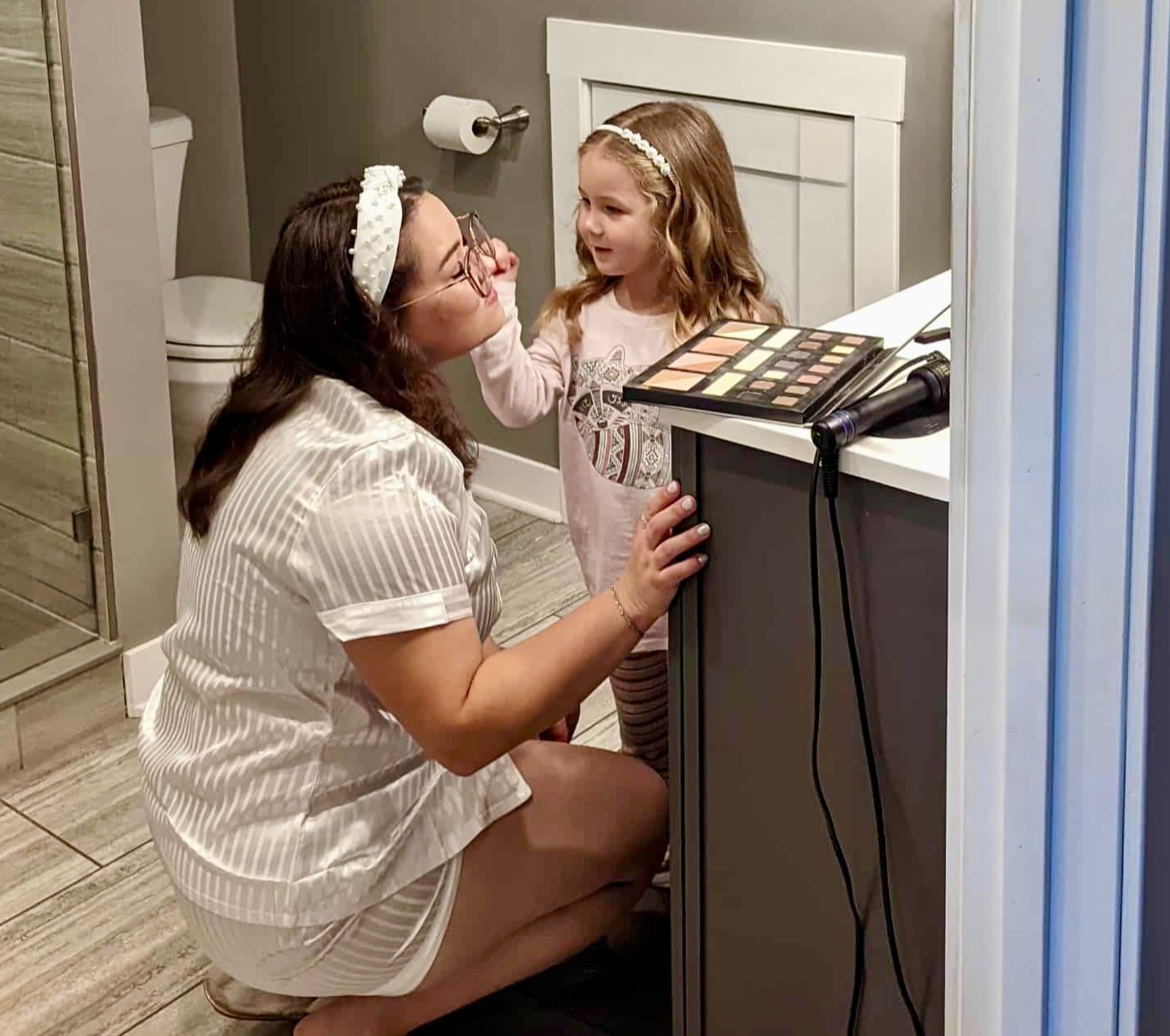 Lucy, Make Up Artist in training at Beauty Lodge by Anna